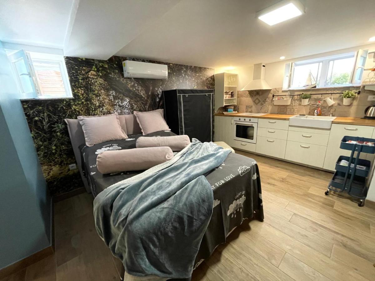 Studio Pod Room, Free Parking Zadar Luaran gambar